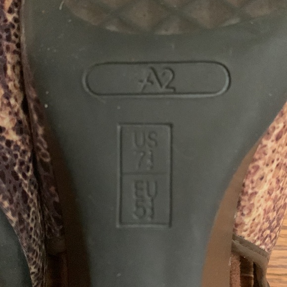 A2 by AEROSOLES - ladies open toe slingback sandal size 7-1/2, brown snakeskin - Picture 7 of 11